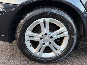 MERCEDES-BENZ E-CLASS 2.1 E220 CDI Avantgarde Estate 5dr Diesel Automatic (194 g/km, 1