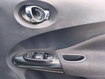 NISSAN JUKE 1.6 Acenta Premium SUV 5dr Petrol XTRON Euro 5 (117 ps)