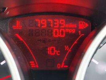 NISSAN JUKE 1.6 Acenta Premium SUV 5dr Petrol XTRON Euro 5 (117 ps)