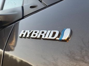 TOYOTA C-HR 1.8 VVT-h Icon SUV 5dr Petrol Hybrid CVT Euro 6 (s/s) (122 ps)