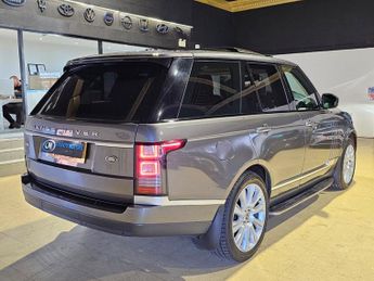 LAND ROVER RANGE ROVER 4.4 SD V8 Autobiography SUV 5dr Diesel Auto 4WD Euro 5 (339 ps)