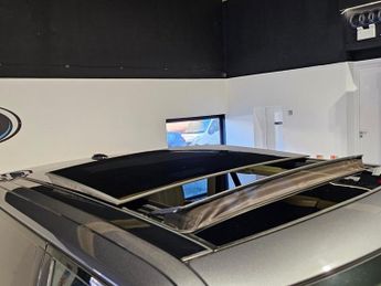 LAND ROVER RANGE ROVER 4.4 SD V8 Autobiography SUV 5dr Diesel Auto 4WD Euro 5 (339 ps)