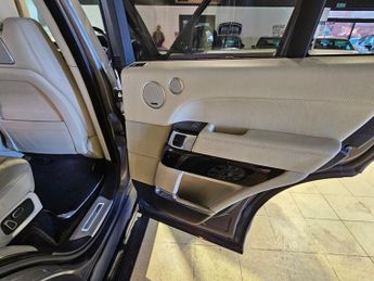 LAND ROVER RANGE ROVER 4.4 SD V8 Autobiography SUV 5dr Diesel Auto 4WD Euro 5 (339 ps)