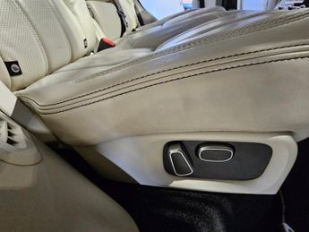 LAND ROVER RANGE ROVER 4.4 SD V8 Autobiography SUV 5dr Diesel Auto 4WD Euro 5 (339 ps)