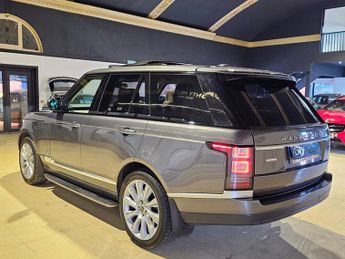 LAND ROVER RANGE ROVER 4.4 SD V8 Autobiography SUV 5dr Diesel Auto 4WD Euro 5 (339 ps)