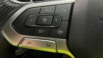 VOLKSWAGEN T-CROSS 1.0 TSI R-Line SUV 5dr Petrol DSG Euro 6 (s/s) (115 ps)