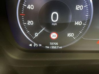 VOLVO XC40 2.0 D4 Inscription Pro SUV 5dr Diesel Auto AWD Euro 6 (s/s) (190