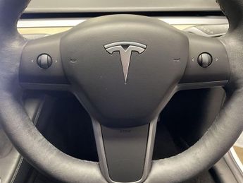 TESLA Model 3 Standard Range Plus Saloon 4dr Electric Auto RWD (241 bhp)