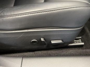 TESLA Model 3 Standard Range Plus Saloon 4dr Electric Auto RWD (241 bhp)