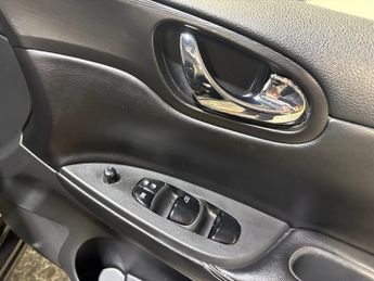 NISSAN PULSAR 1.2 DIG-T Acenta Hatchback 5dr Petrol XTRON Euro 5 (s/s) Euro 5 