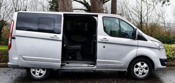 FORD TOURNEO CUSTOM 2.0 310 EcoBlue Titanium Minibus 5dr Diesel Auto L1 Euro 6 (s/s)