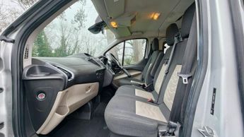 FORD TOURNEO CUSTOM 2.0 310 EcoBlue Titanium Minibus 5dr Diesel Auto L1 Euro 6 (s/s)