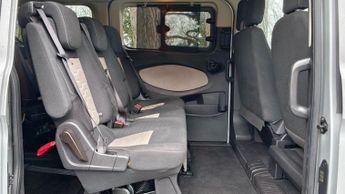 FORD TOURNEO CUSTOM 2.0 310 EcoBlue Titanium Minibus 5dr Diesel Auto L1 Euro 6 (s/s)
