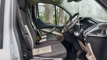 FORD TOURNEO CUSTOM 2.0 310 EcoBlue Titanium Minibus 5dr Diesel Auto L1 Euro 6 (s/s)