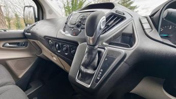 FORD TOURNEO CUSTOM 2.0 310 EcoBlue Titanium Minibus 5dr Diesel Auto L1 Euro 6 (s/s)