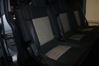 FORD TOURNEO CUSTOM 2.0 310 EcoBlue Titanium Minibus 5dr Diesel Auto L1 Euro 6 (s/s)