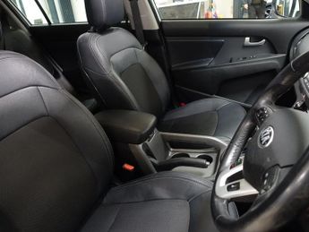 KIA SPORTAGE 2.0 CRDi KX-2 SUV 5dr Diesel Auto AWD Euro 5 (134 bhp)