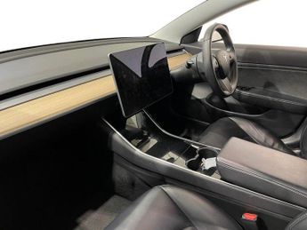 TESLA Model 3 Standard Range Plus Saloon 4dr Electric Auto RWD (241 bhp)