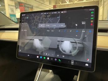 TESLA Model 3 Standard Range Plus Saloon 4dr Electric Auto RWD (241 bhp)