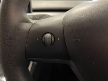 TESLA Model 3 Standard Range Plus Saloon 4dr Electric Auto RWD (241 bhp)