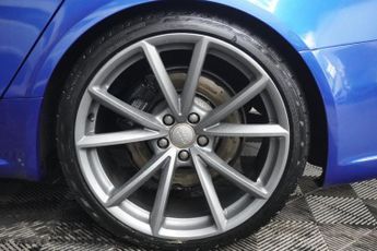 AUDI RS4 AVANT 4.2 FSI V8 Estate 5dr Petrol S Tronic quattro Euro 5 (450 ps)