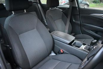 VAUXHALL INSIGNIA 1.5 Turbo D SE Nav Grand Sport 5dr Diesel Manual Euro 6 (s/s) (1