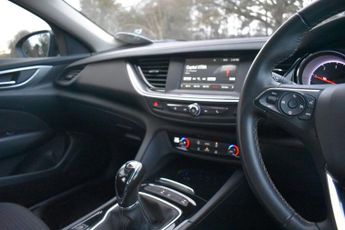 VAUXHALL INSIGNIA 1.5 Turbo D SE Nav Grand Sport 5dr Diesel Manual Euro 6 (s/s) (1