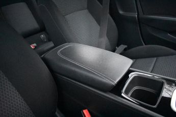 VAUXHALL INSIGNIA 1.5 Turbo D SE Nav Grand Sport 5dr Diesel Manual Euro 6 (s/s) (1