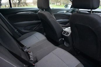 VAUXHALL INSIGNIA 1.5 Turbo D SE Nav Grand Sport 5dr Diesel Manual Euro 6 (s/s) (1