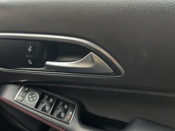 MERCEDES-BENZ A-CLASS 2.1 A200d AMG Line (Executive) Hatchback 5dr Diesel 7G-DCT Euro 