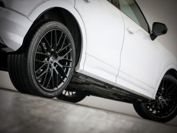 AUDI Q2 1.5 TFSI CoD 35 Black Edition SUV 5dr Petrol S Tronic Euro 6 (s/