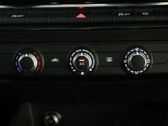 AUDI Q2 1.5 TFSI CoD 35 Black Edition SUV 5dr Petrol S Tronic Euro 6 (s/