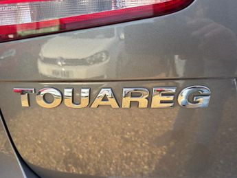 VOLKSWAGEN TOUAREG 3.0 TDI V6 BlueMotion Tech R-Line SUV 5dr Diesel Tiptronic 4WD E