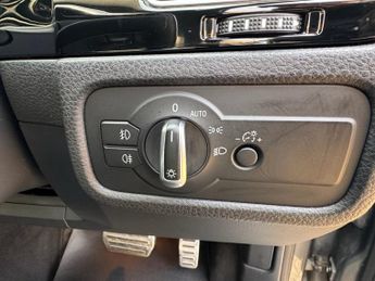 VOLKSWAGEN TOUAREG 3.0 TDI V6 BlueMotion Tech R-Line SUV 5dr Diesel Tiptronic 4WD E