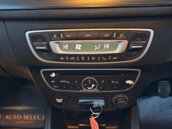 RENAULT MEGANE 1.6 16v Sport Hatchback 5dr Petrol Manual (165 g/km, 110 bhp)