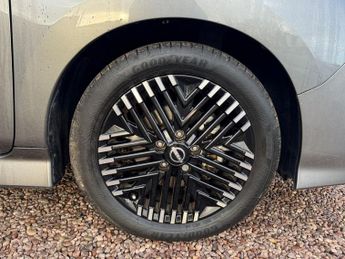 NISSAN LEAF 39kWh Tekna Hatchback 5dr Electric Auto 