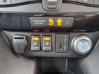 NISSAN LEAF 39kWh Tekna Hatchback 5dr Electric Auto 