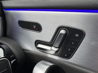 MERCEDES-BENZ A-CLASS 2.0 A35 AMG (Premium Plus) Hatchback 5dr Petrol SpdS DCT 4MATIC 