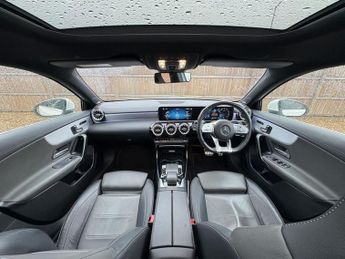 MERCEDES-BENZ A-CLASS 2.0 A35 AMG (Premium Plus) Hatchback 5dr Petrol SpdS DCT 4MATIC 