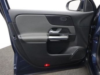 MERCEDES-BENZ GLA CLASS 1.3 GLA250e 15.6kWh Exclusive Edition SUV 5dr Petrol Plug-in Hyb