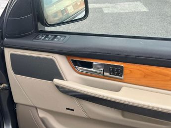 LAND ROVER RANGE ROVER SPORT 3.0 TD V6 HSE SUV 5dr Diesel CommandShift 4WD Euro 5 (245 ps)