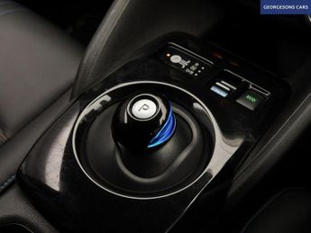 NISSAN LEAF 40kWh N-Connecta Hatchback 5dr Electric Auto (150 ps)