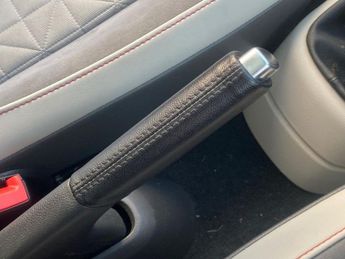 VOLKSWAGEN UP! 1.0 up! beats Hatchback 3dr Petrol Manual Euro 6 (s/s) (90 ps)