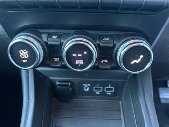 RENAULT ZOE R135 52kWh GT Line Hatchback 5dr Electric Auto (i) (134 bhp)