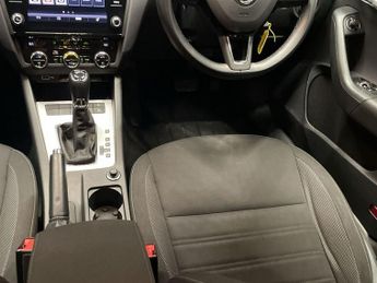 SKODA OCTAVIA 1.6 TDI SE Estate 5dr Diesel DSG Euro 6 (s/s) (115 ps)