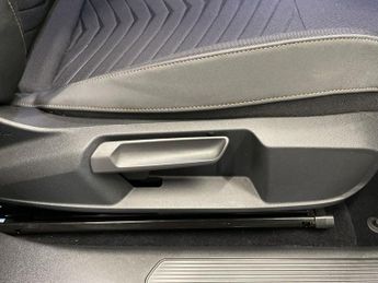 CUPRA BORN 58kWh V1 Hatchback 5dr Electric Auto (204 ps)