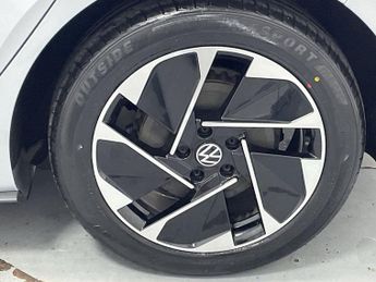 VOLKSWAGEN ID.3 Pro Performance 58kWh Life Hatchback 5dr Electric Auto (204 ps) 