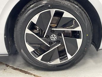 VOLKSWAGEN ID.3 Pro Performance 58kWh Life Hatchback 5dr Electric Auto (204 ps) 