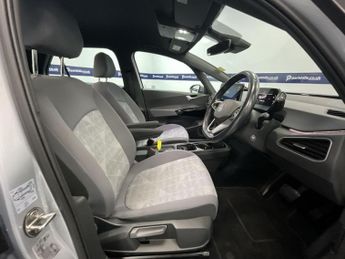 VOLKSWAGEN ID.3 Pro Performance 58kWh Life Hatchback 5dr Electric Auto (204 ps) 