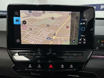 VOLKSWAGEN ID.3 Pro Performance 58kWh Life Hatchback 5dr Electric Auto (204 ps) 